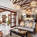 Villa Matahari Terbit - Right by Sanur Beach